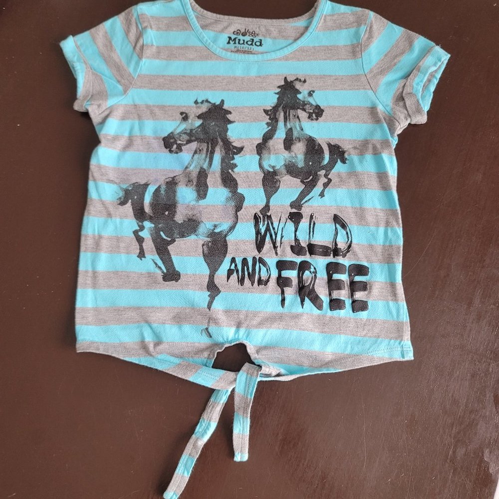 Girls Mudd shirt.